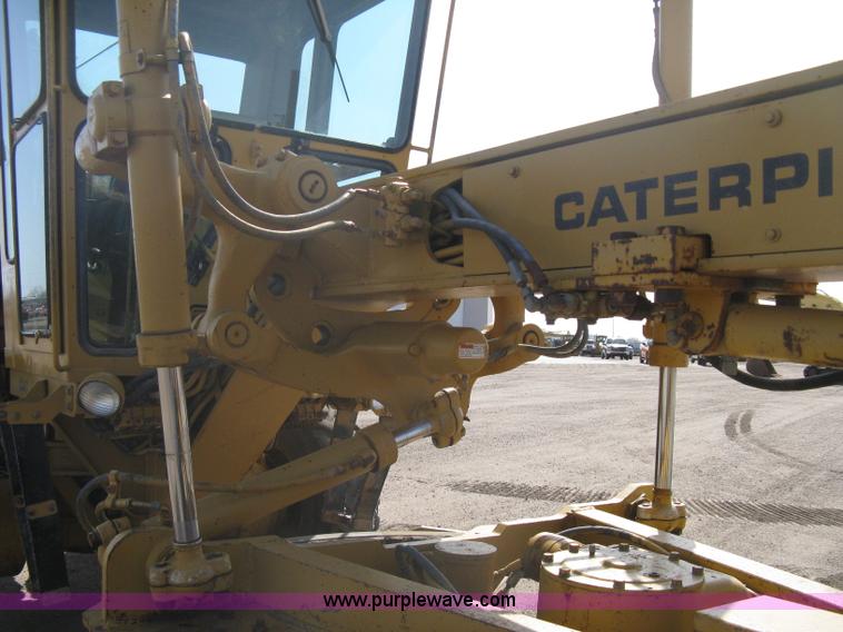 image for item A6078 1984 Caterpillar 140G motor grader