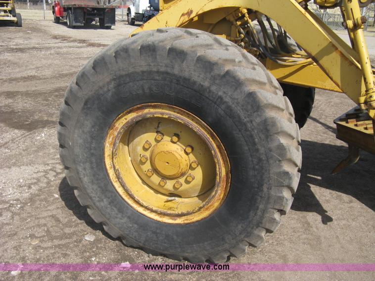 image for item A6078 1984 Caterpillar 140G motor grader