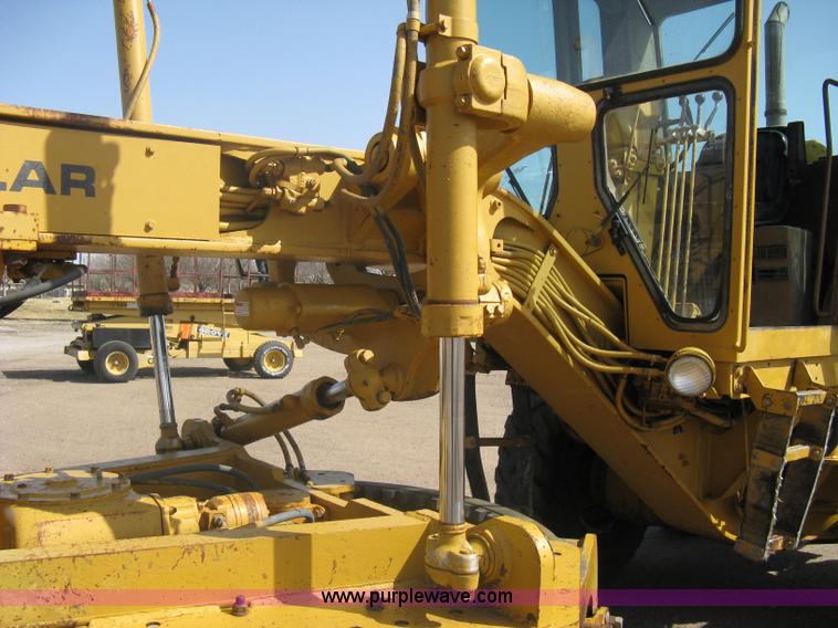 image for item A6078 1984 Caterpillar 140G motor grader