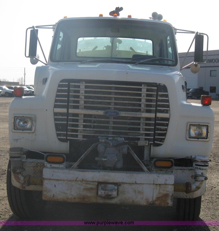 image for item A6080 1991 Ford LNT8000 water truck