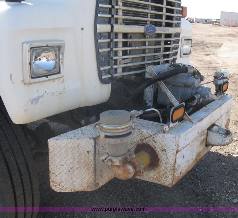 image for item A6080 1991 Ford LNT8000 water truck