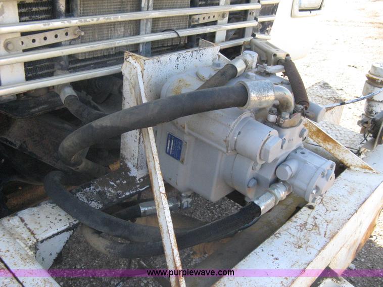 image for item A6080 1991 Ford LNT8000 water truck