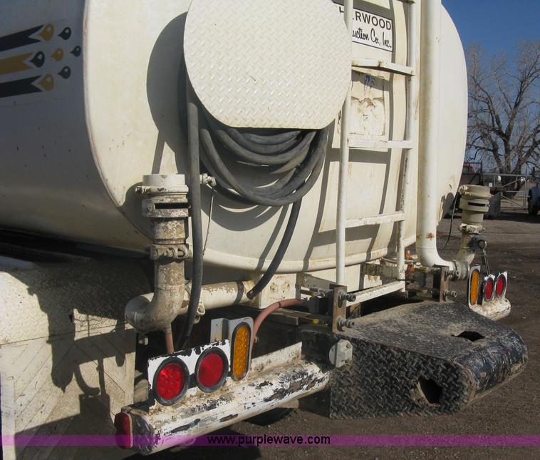 image for item A6080 1991 Ford LNT8000 water truck