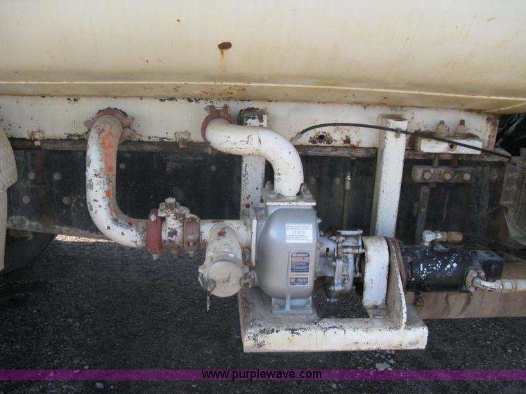 image for item A6080 1991 Ford LNT8000 water truck