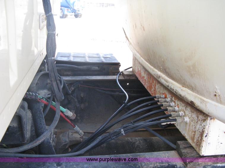 image for item A6080 1991 Ford LNT8000 water truck