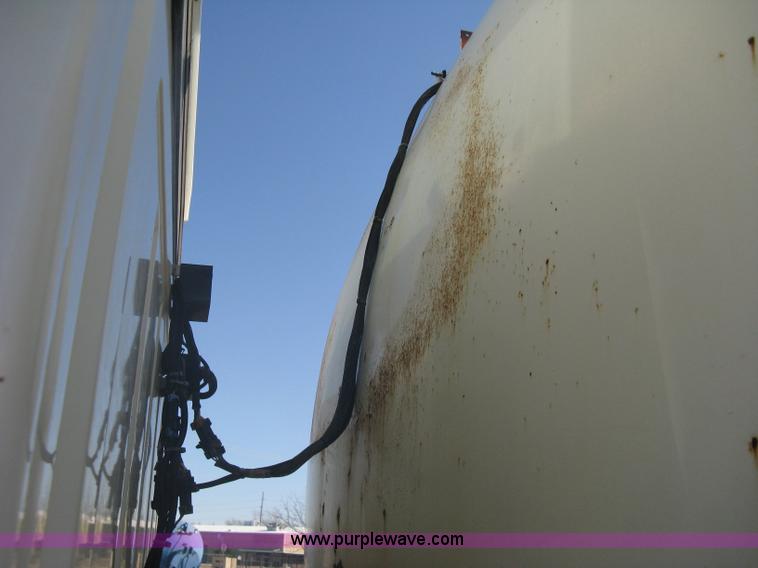 image for item A6080 1991 Ford LNT8000 water truck