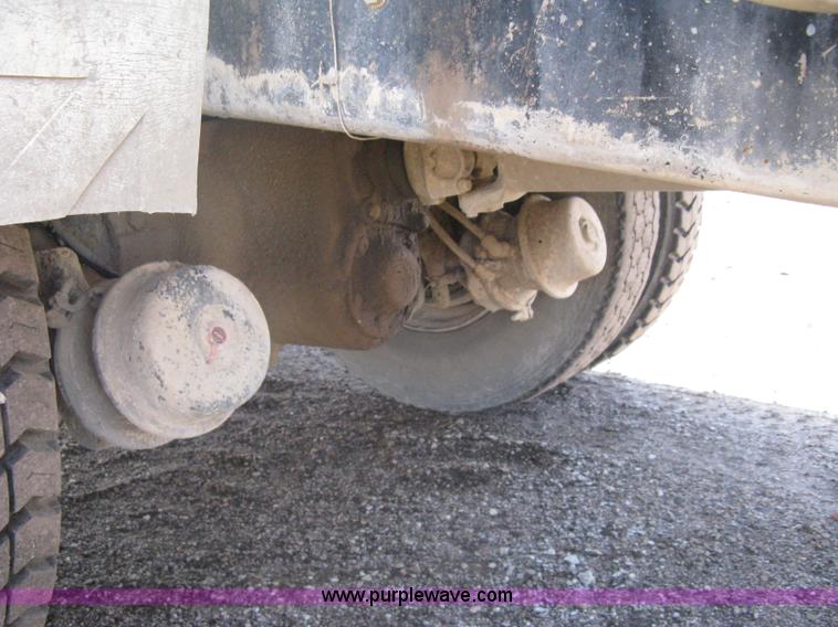 image for item A6080 1991 Ford LNT8000 water truck