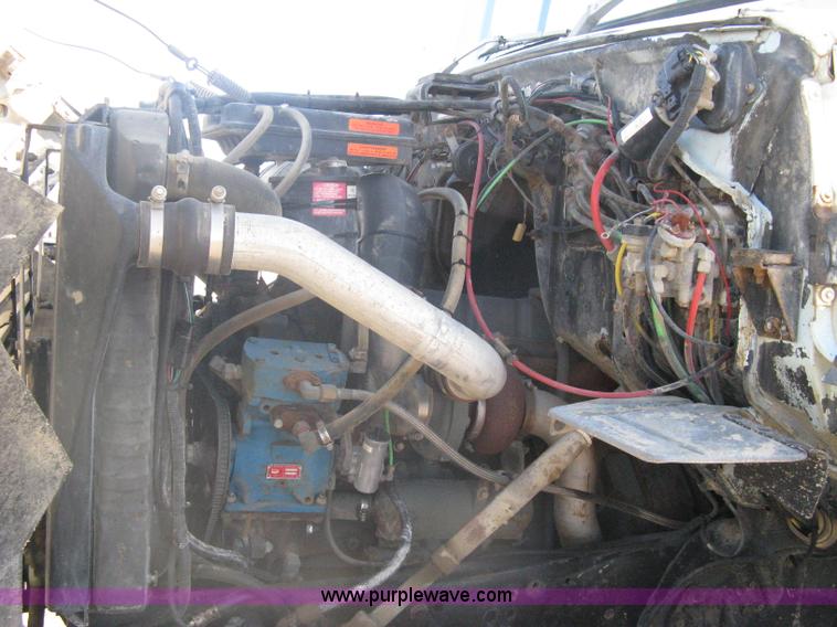 image for item A6080 1991 Ford LNT8000 water truck