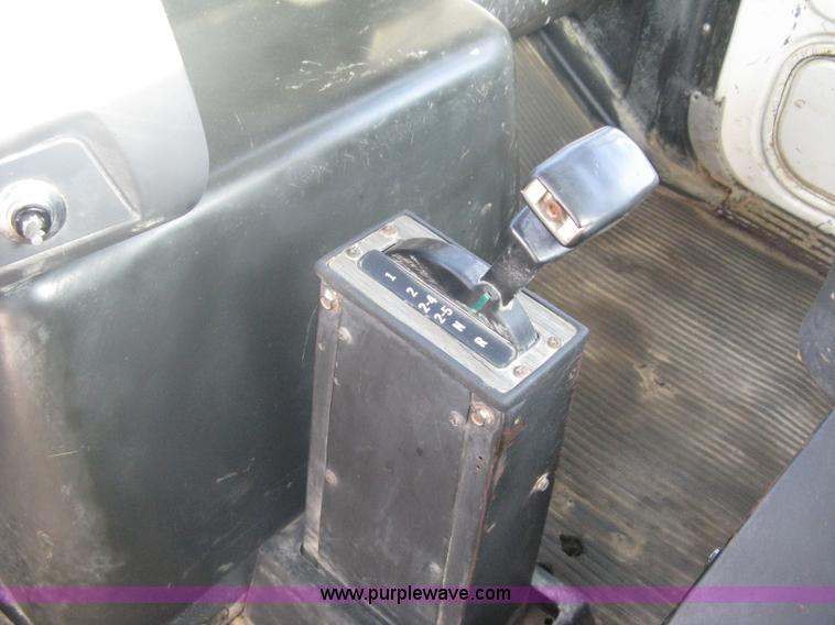 image for item A6080 1991 Ford LNT8000 water truck