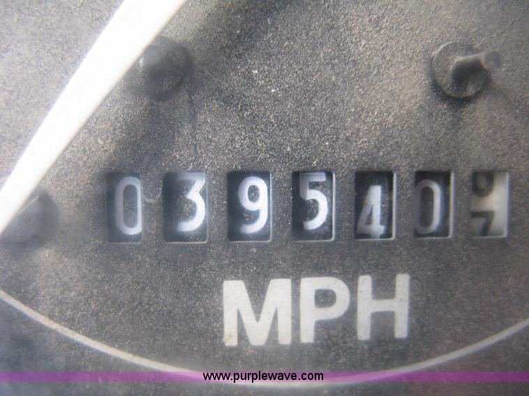 image for item A6080 1991 Ford LNT8000 water truck