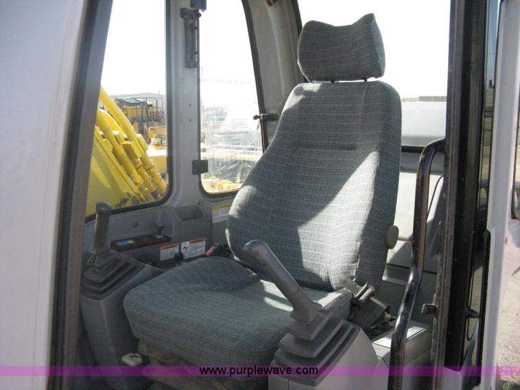 image for item A6084 2002 Kobelco SK250LC Dynamic Acera excavator