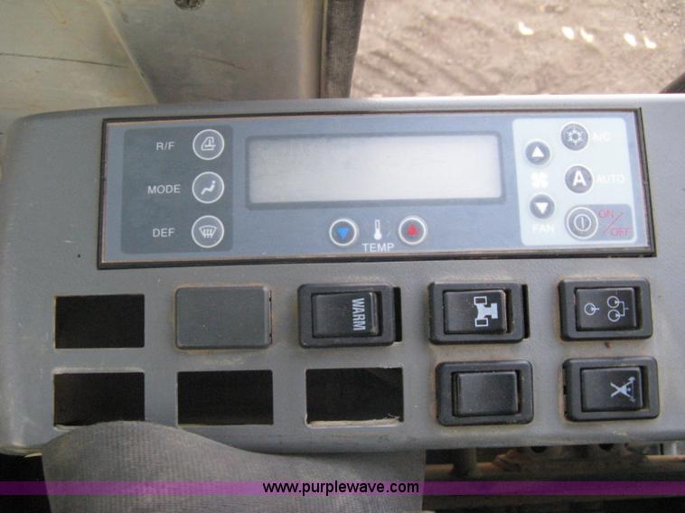 image for item A6084 2002 Kobelco SK250LC Dynamic Acera excavator