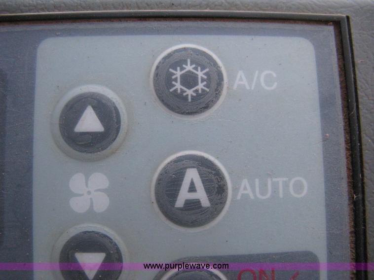 image for item A6084 2002 Kobelco SK250LC Dynamic Acera excavator