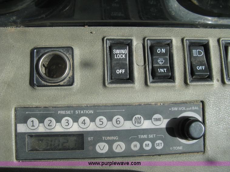 image for item A6085 2000 Komatsu PC300LC-6LE excavator