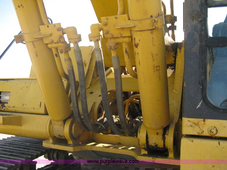 image for item A6085 2000 Komatsu PC300LC-6LE excavator