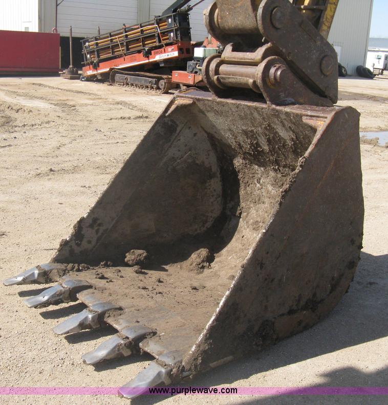 image for item A6085 2000 Komatsu PC300LC-6LE excavator