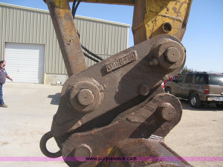 image for item A6085 2000 Komatsu PC300LC-6LE excavator