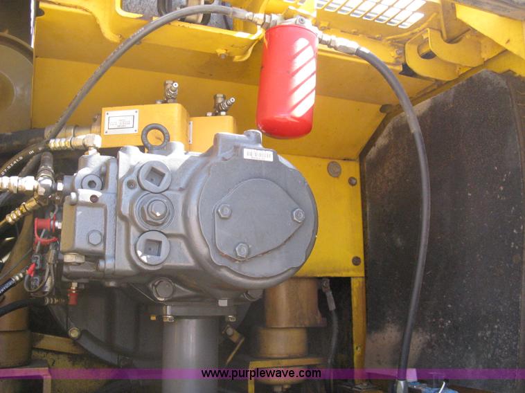 image for item A6085 2000 Komatsu PC300LC-6LE excavator