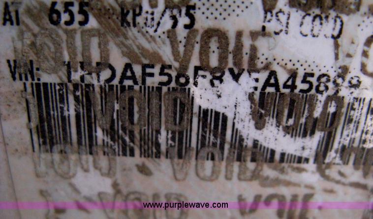 image for item A6086 1999 Ford F550 Super Duty truck cab and chassis