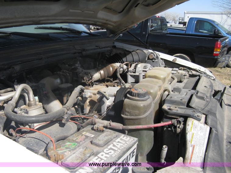 image for item A6086 1999 Ford F550 Super Duty truck cab and chassis