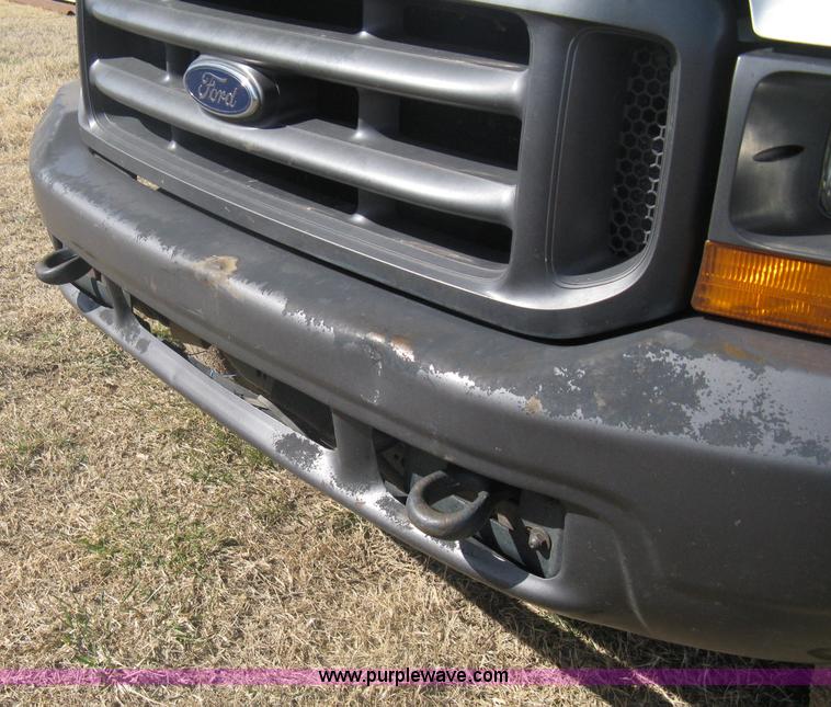 image for item A6086 1999 Ford F550 Super Duty truck cab and chassis