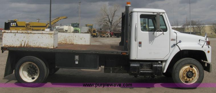 image for item A6097 1988 International 1954 flatbed truck