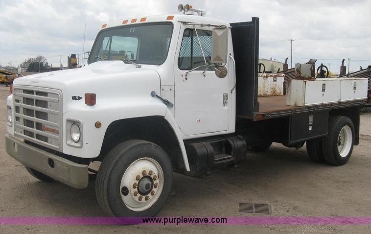 image for item A6097 1988 International 1954 flatbed truck