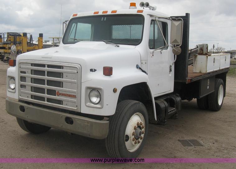 image for item A6097 1988 International 1954 flatbed truck