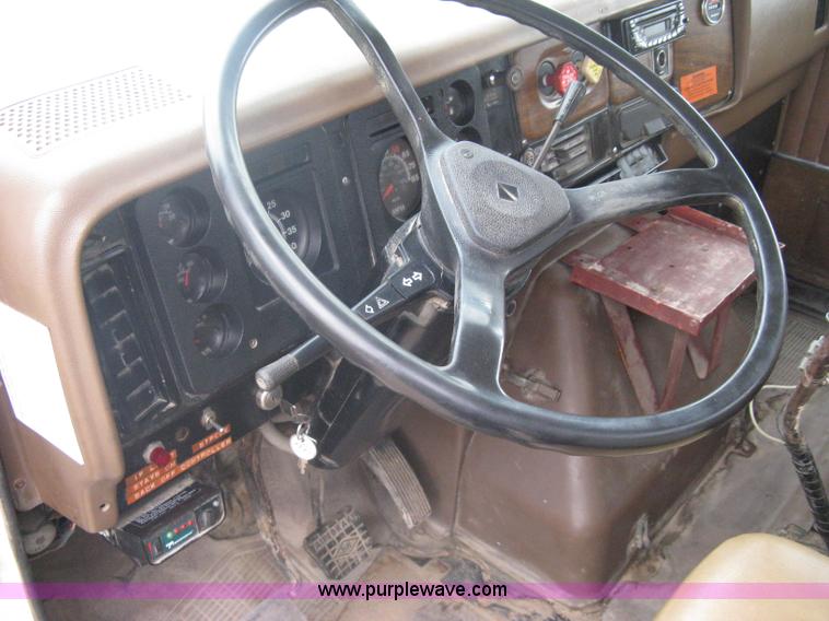 image for item A6097 1988 International 1954 flatbed truck