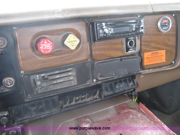 image for item A6097 1988 International 1954 flatbed truck