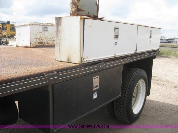 image for item A6097 1988 International 1954 flatbed truck