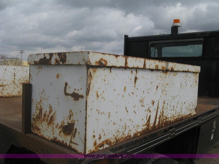 image for item A6097 1988 International 1954 flatbed truck