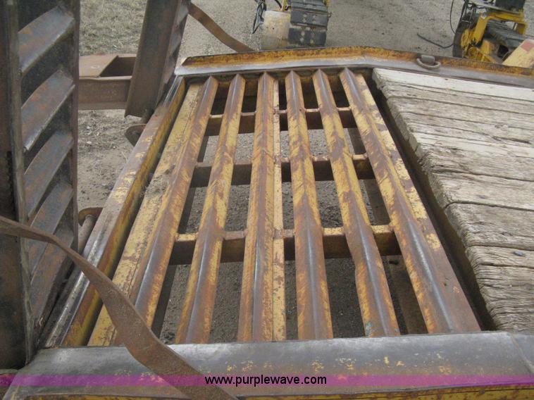 image for item A6101 1997 Redi Haul tandem axle equipment trailer