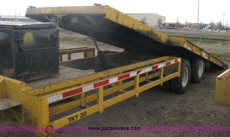 image for item A6102 2001 Trail King TKT20 tandem axle tilt bed trailer