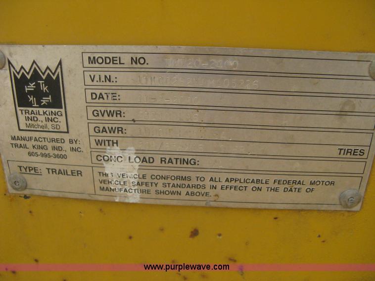 image for item A6102 2001 Trail King TKT20 tandem axle tilt bed trailer