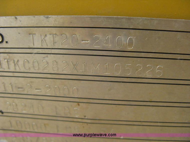 image for item A6102 2001 Trail King TKT20 tandem axle tilt bed trailer