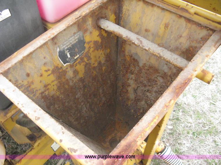 image for item A6104 Vermeer ST500 mud pump