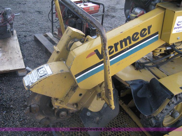 image for item A6106 Vermeer 222 stump grinder