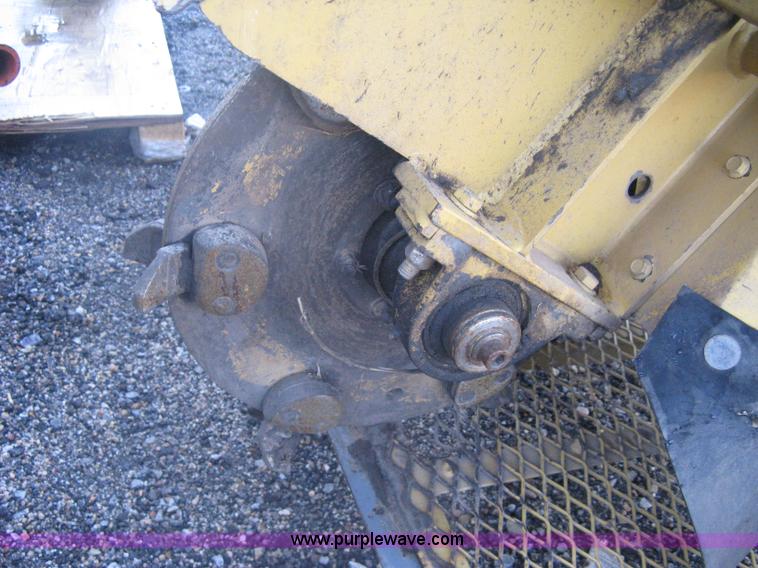 image for item A6106 Vermeer 222 stump grinder