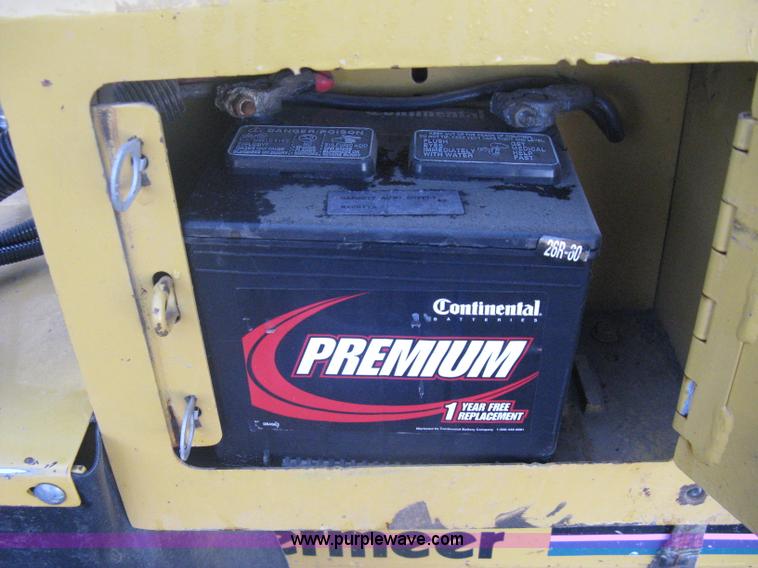 image for item A6106 Vermeer 222 stump grinder