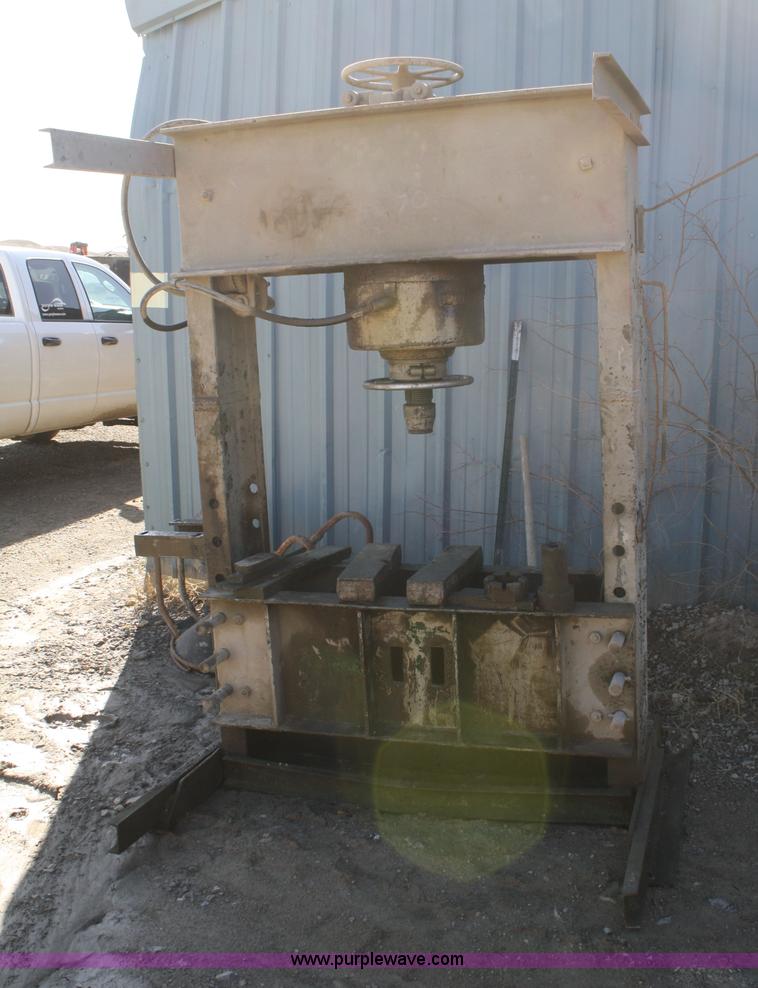 image for item A6894 Dake 125H hydraulic press