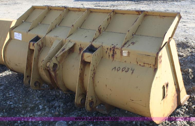 image for item A6936 Pemberton loader bucket