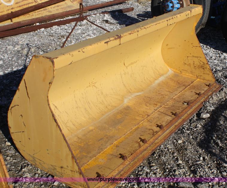 image for item A6937 88"W loader bucket