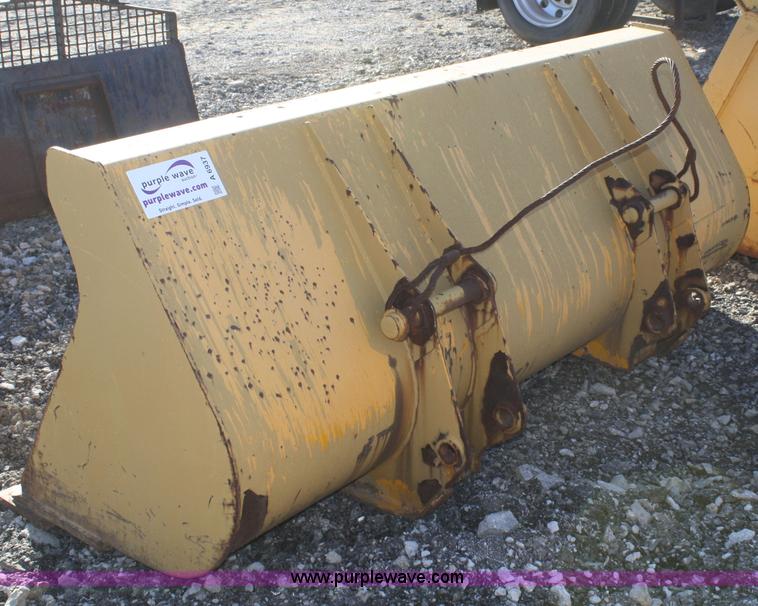 image for item A6937 88"W loader bucket