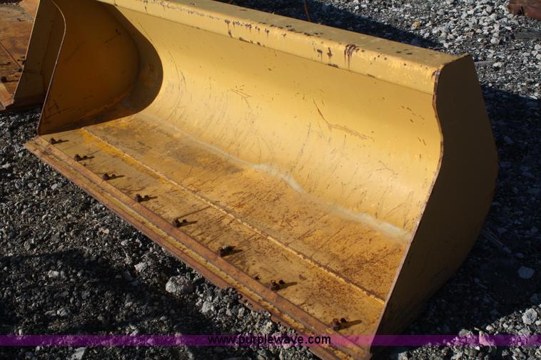image for item A6937 88"W loader bucket