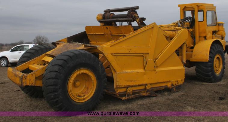 image for item A7377 International Harvester 412 paddle scraper