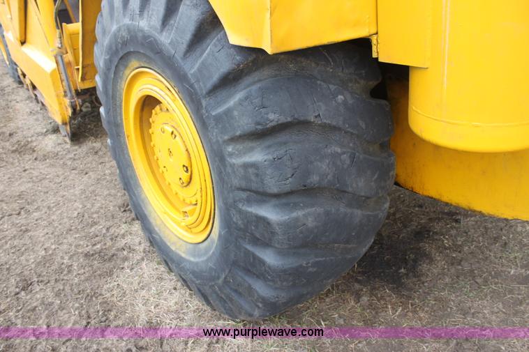 image for item A7377 International Harvester 412 paddle scraper