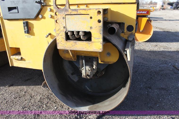 image for item A7409 Vibromax W265 vibratory compactor