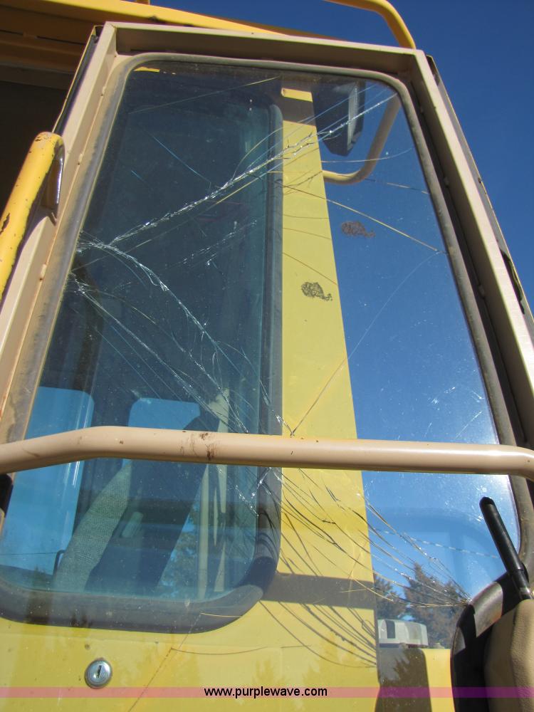 image for item B2236 1996 John Deere 544G wheel loader