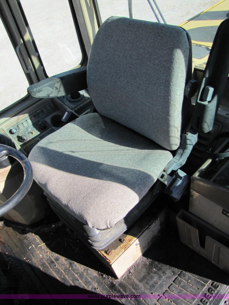 image for item B2236 1996 John Deere 544G wheel loader